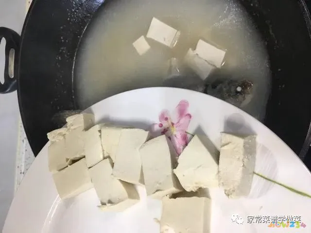 药膳鸽子汤家常做法_肉丸汤的家常做法_家常汤的做法