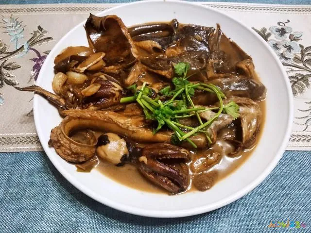 鱼炖茄子的家常做法_家常炖海杂鱼_鱼杂炖豆腐的做法