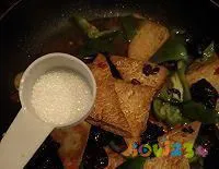 家常炖豆腐的做法_家常豆腐做法_豆腐的做法大全红烧肉的家常做法