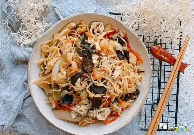 豆角炖肉的家常做法_炖肉的家常做法_萝卜炖肉的家常做法