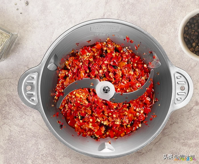 辣酱炒鱿鱼的家常做法_家常自制香辣酱的做法_家常蒜蓉辣酱的做法