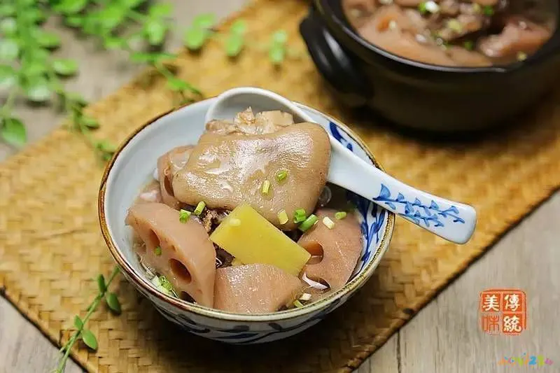 糯米藕的家常做法_清炖排骨藕的做法大全家常做法_藕的家常做法