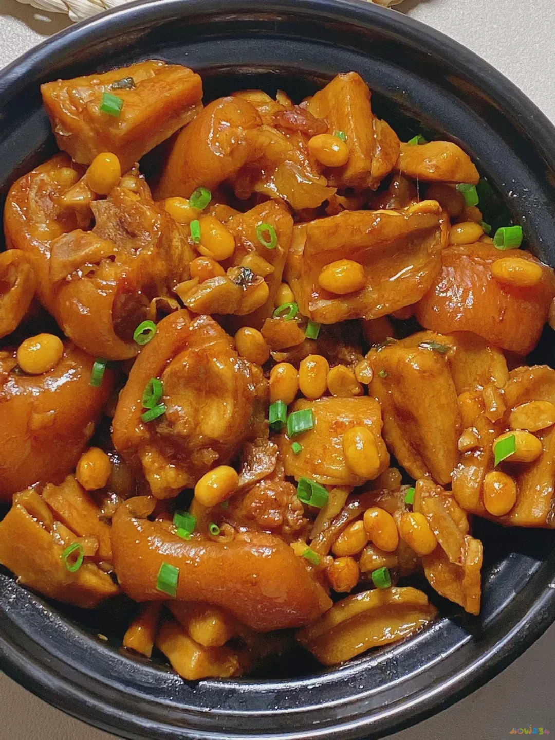 家庭版的酱猪蹄儿怎么做_酱猪蹄的家常做法_家庭酱猪蹄的做法