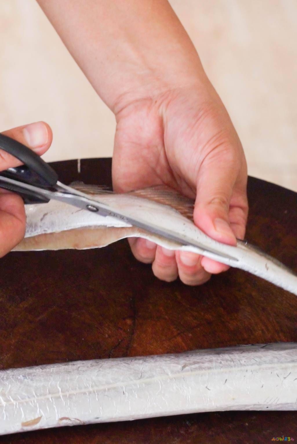 家常红烧带鱼的做法_简单红烧带鱼做法_家常红烧做法带鱼怎么做