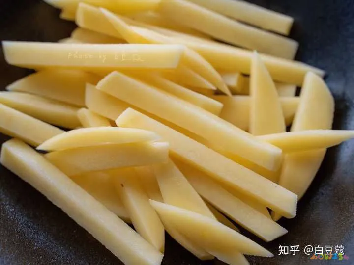 炸薯条的家常做法_炸红薯条的家常做法_炸白薯条做法