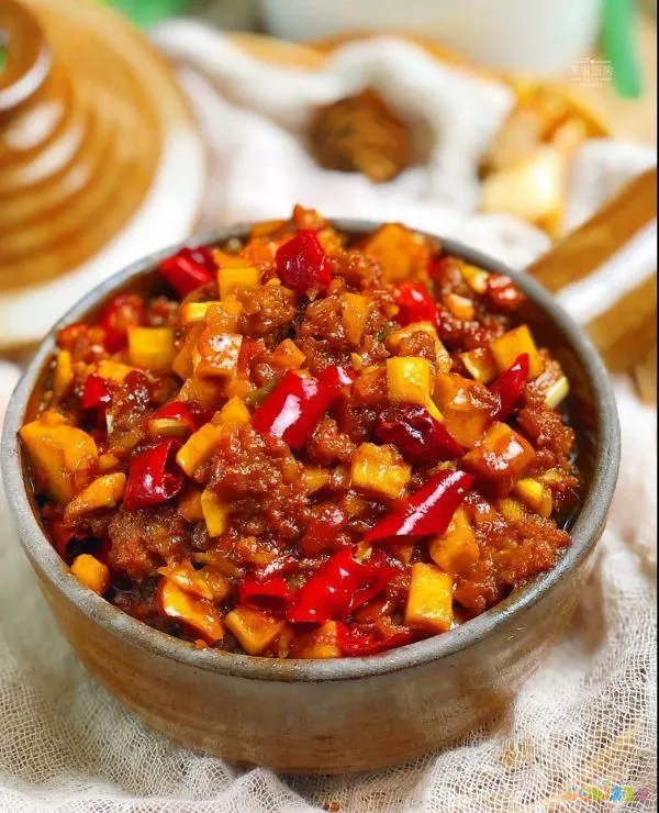 辣椒牛肉酱的家常做法_辣椒炒牛肉家常做法_酱茄子辣椒的做法