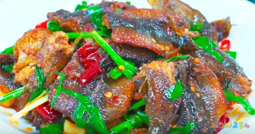 蒜苗炒肉做法大全家常_家常肉菜做法大全_鸡脯肉做法大全家常