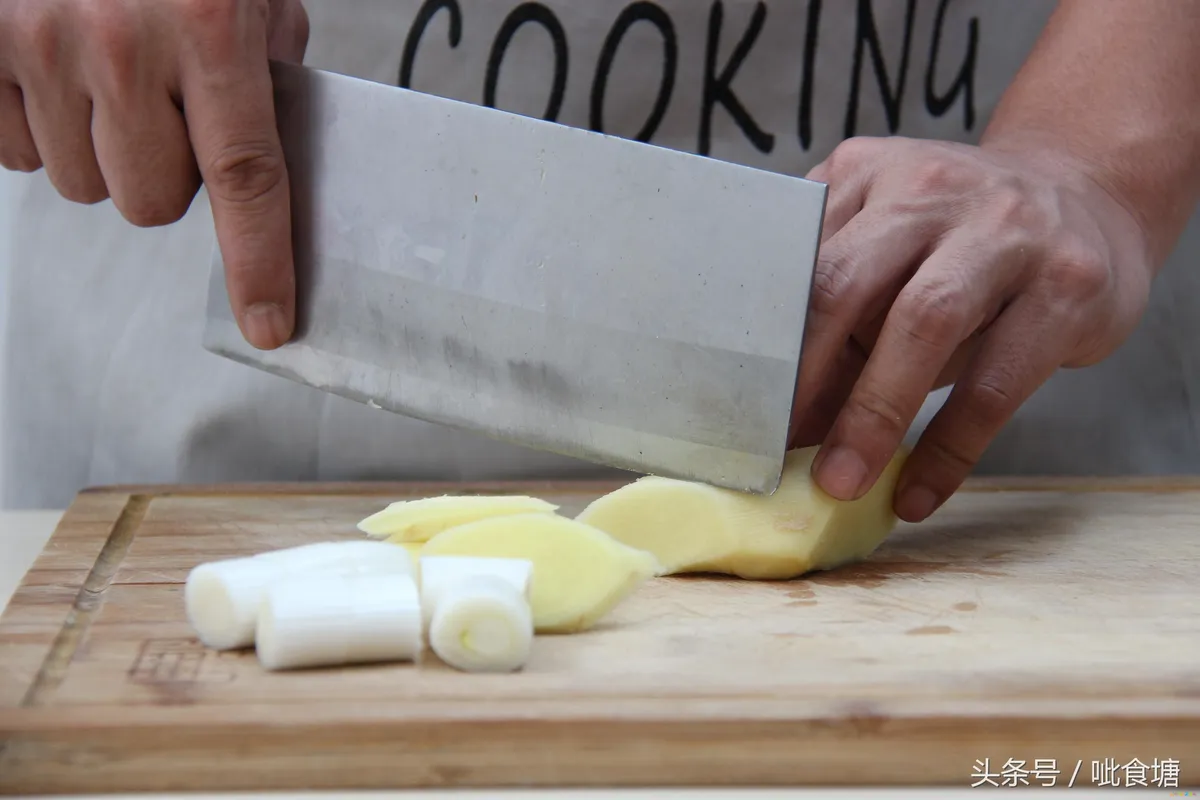 家庭酱猪蹄的做法_酱猪蹄的家常做法_酱猪蹄咋做