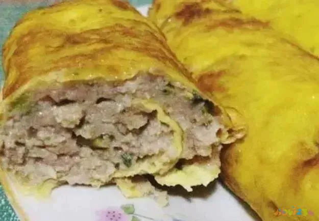 白菜焖饼的家常做法_白菜家常做法焖饼视频_白菜家常做法焖饼怎么做