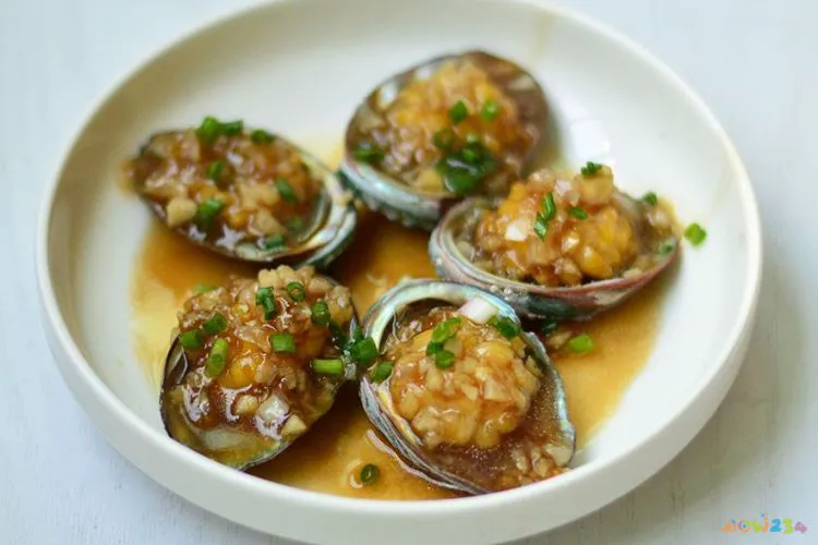 红烧鲜鲍鱼的家常做法_鲜鲍鱼的家常做法_清蒸鲜鲍鱼的家常做法 蒸鱼豉汁