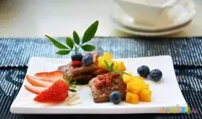 煎牛排家常做法视频_煎牛排的家常做法_在家怎么煎牛排家常做法