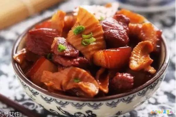 爆炒田鸡的家常做法大全_爆炒肉的做法大全家常_爆炒田鸡做法视频