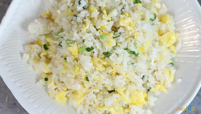 翅包饭做法_台湾鸡翅包饭做法_家常紫菜包饭的做法