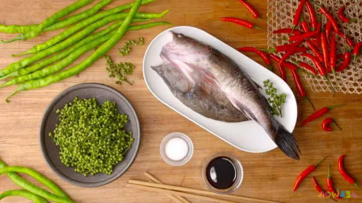 海鲈鱼做法大全家常_清蒸鲈鱼的家常做法_家常梭鲈鱼的做法