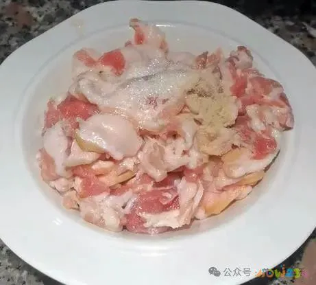 家常五花肉做法炖鱼视频_生活一点通五花肉炖鱼_五花肉炖鱼的家常做法