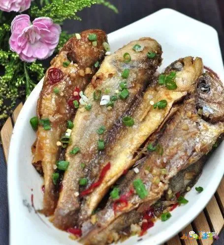 清蒸黄花鱼的家常做法_红烧黄花鱼的家常做法_速冻黄花鱼的家常做法