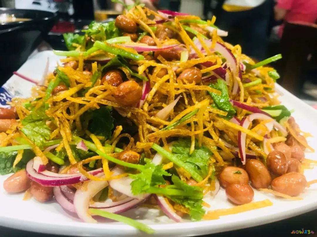 豆芽闷饼丝的家常做法_家常炒饼丝怎么做好吃_闷饼丝的家常做法