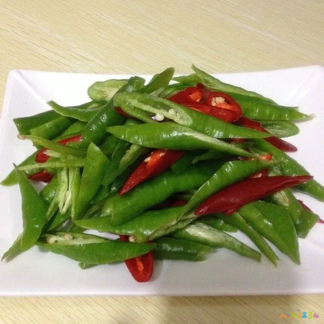 家常鱿鱼炒韭菜的做法_鱿鱼炒韭菜的做法大全_汕头鱿鱼炒韭菜的做法