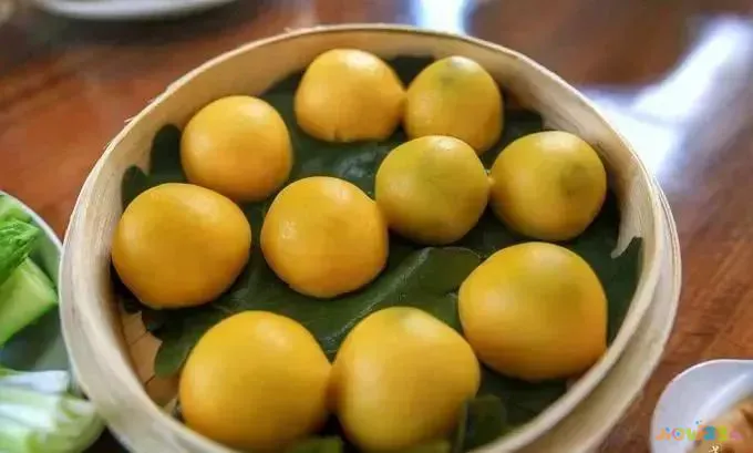 白菜焖饼的家常做法_白菜家常做法焖饼视频_白菜家常做法焖饼怎么做