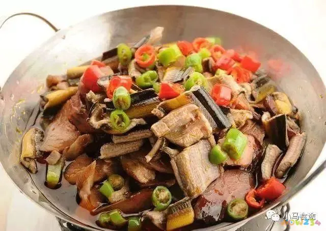 家常自制香辣酱的做法_水果辣酱的家常做法_家常辣酱炒鱿鱼做法