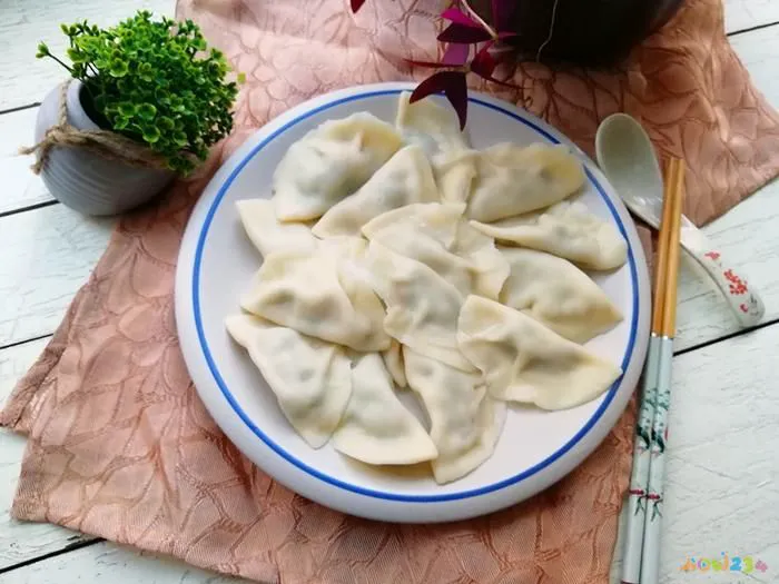 冬季，东北农家热炕头最受欢迎的下酒菜，吃的就是这个味