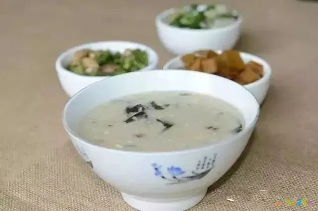 白菜家常做法焖饼怎么做_白菜焖饼的家常做法_白菜家常做法焖饼视频