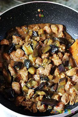 宫宝鸡丁做法家常_鸡丁土豆的家常做法_腰果鸡丁的家常做法