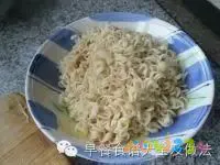 西红柿炒面的家常做法_鱼香肉丝炒面的家常做法_素炒面的家常做法