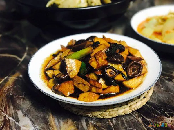 家常野笋小炒肉的做法_家常油焖笋的做法_细笋的家常做法