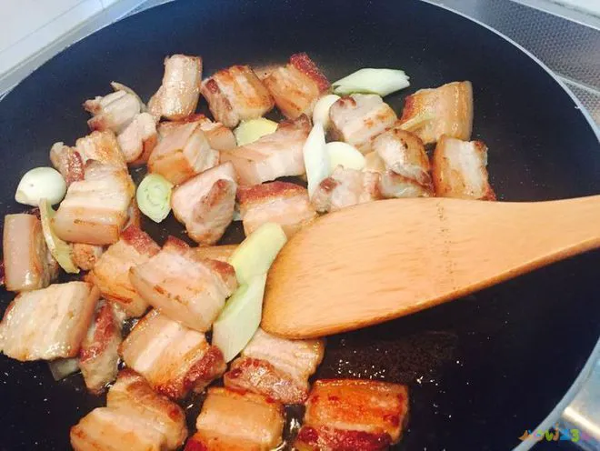 红烧鸡爪家常做法_家常红烧鸡爪_红烧鸡爪最好吃做法