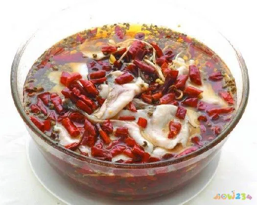 清蒸草鱼的家常做法_家常清蒸草鱼_清蒸梭鱼的家常做法