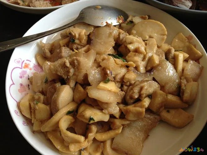 杏鲍菇的家常做法_大褐菇的家常做法_杏鲍瘦肉菇汤的做法