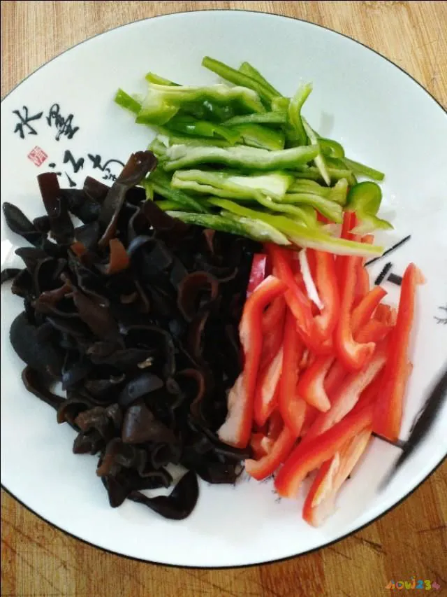 鱼香鸡蛋的家常做法_鸡蛋做鱼的方法_鸡蛋家常做法鱼香肉丝窍门