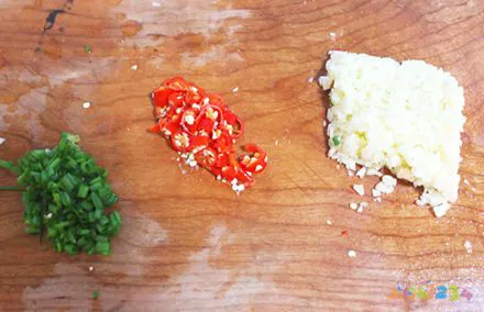 茄子咸菜的做法_油茄子咸菜的家常做法_腌茄子咸菜的做法大全