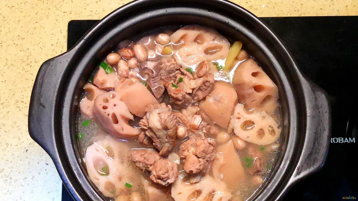 炖排骨藕的做法大全_炖排骨藕家常做法大全_排骨炖藕的家常做法