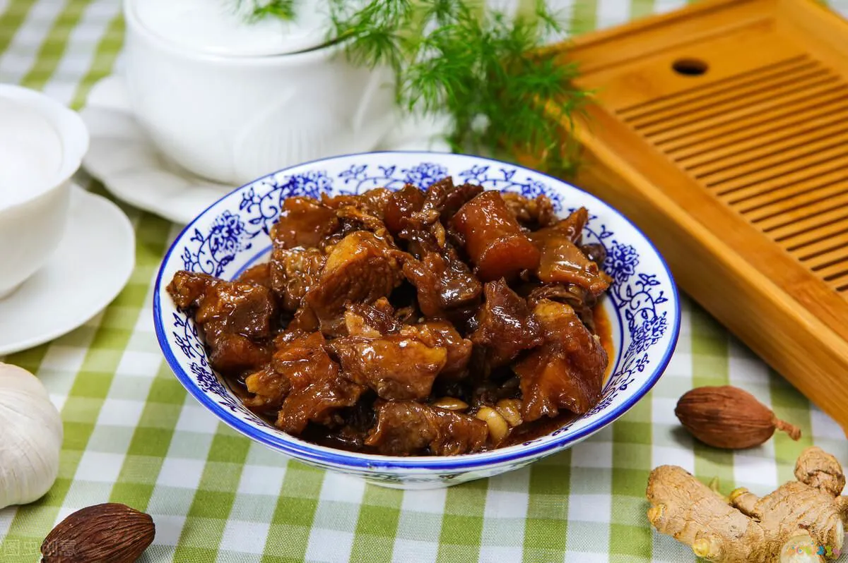 好吃的家常菜_盐菜回锅肉的家常做法_家常美食07名师快手私房菜