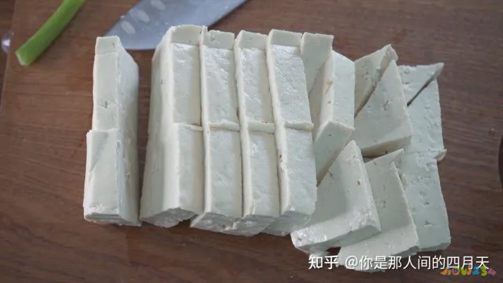 韩式鳕鱼炖豆腐的做法_鳕鱼豆腐的家常做法_酸菜鳕鱼炖豆腐的做法