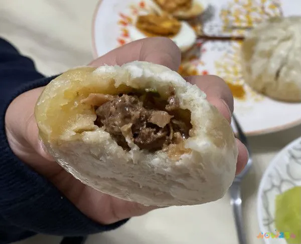 白菜焖饼的家常做法_白菜家常做法焖饼视频_白菜家常做法焖饼怎么做