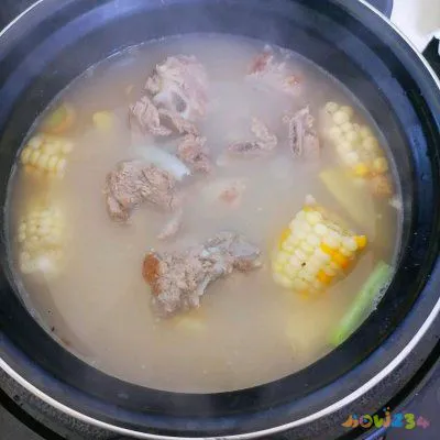 排骨汤的做法（一学就简单上手的清炖排骨汤）