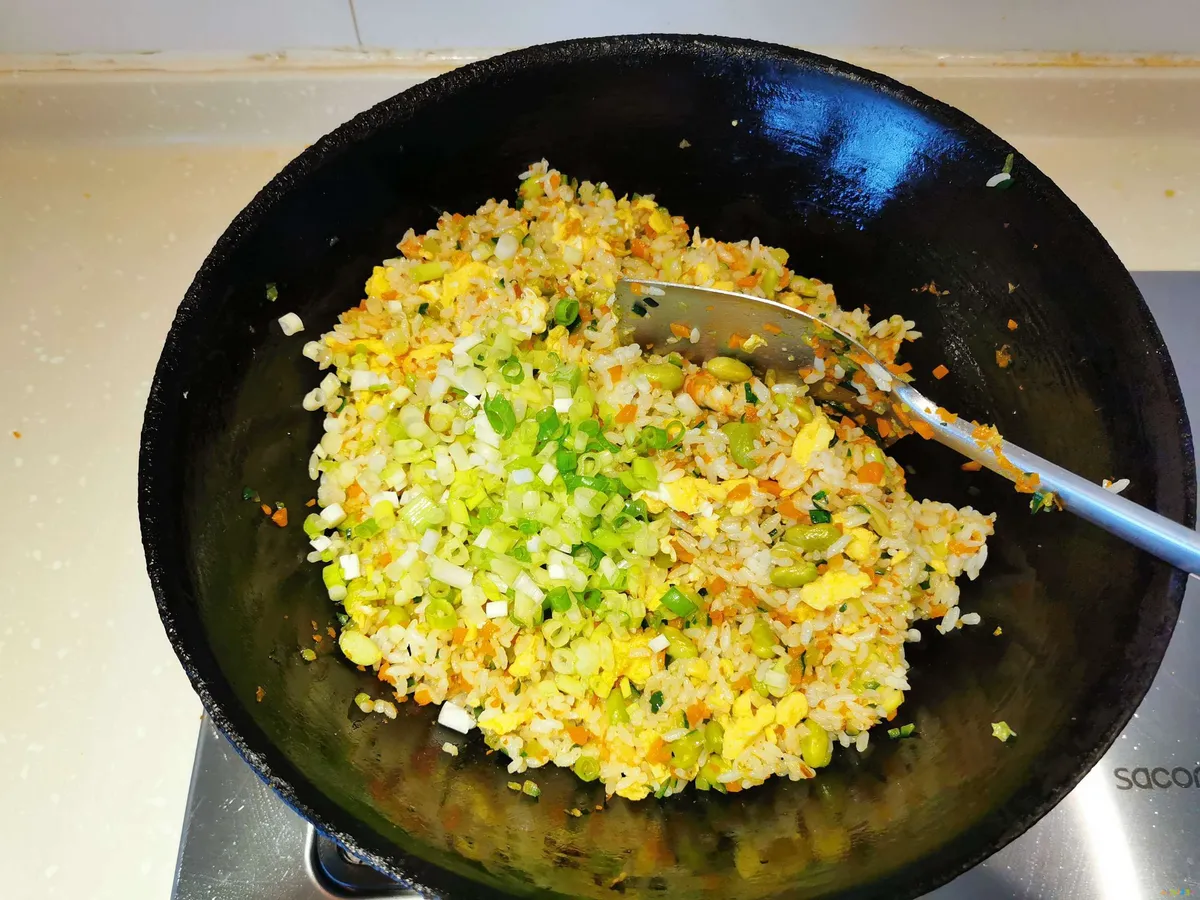 台湾鸡翅包饭做法_翅包饭做法_家常紫菜包饭的做法