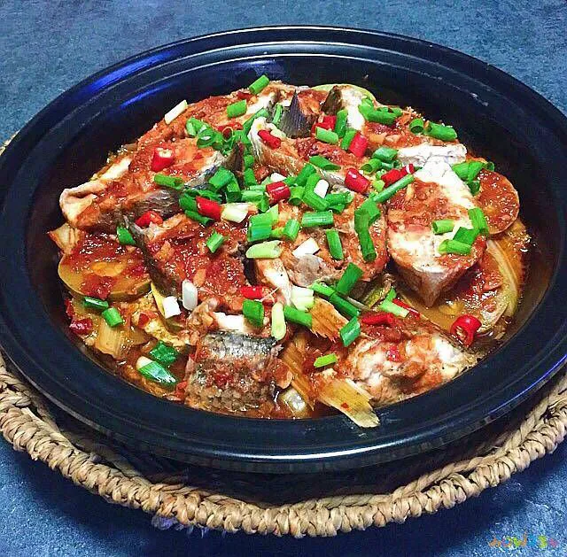 无油健康的塔吉锅辣烧鱼