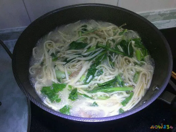 海鲜疙瘩汤的打法_海鲜疙瘩汤的家常做法_海鲜家常疙瘩汤做法窍门