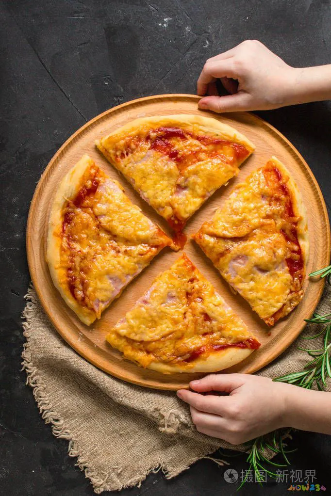 家常披萨做法电饼铛_披萨的家常做法_家常披萨做法简单好吃