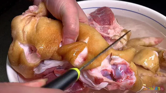 红烧鸡爪家常做法_家常红烧肉的做法拌面的做法_红烧鸡爪家常做法大全