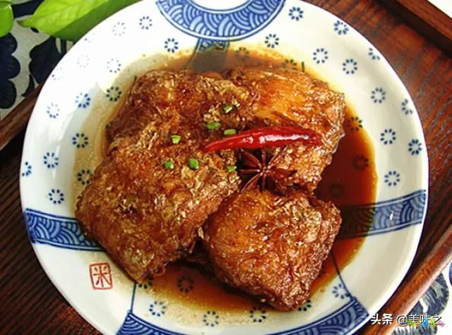 家常红烧带鱼的做法_简单红烧带鱼做法_家常红烧做法带鱼怎么做