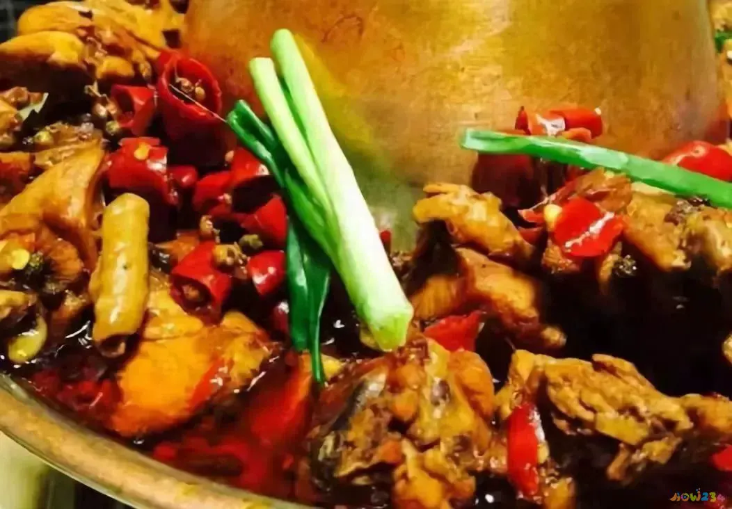 白菜焖饼的家常做法_白菜家常做法焖饼怎么做_白菜家常做法焖饼视频