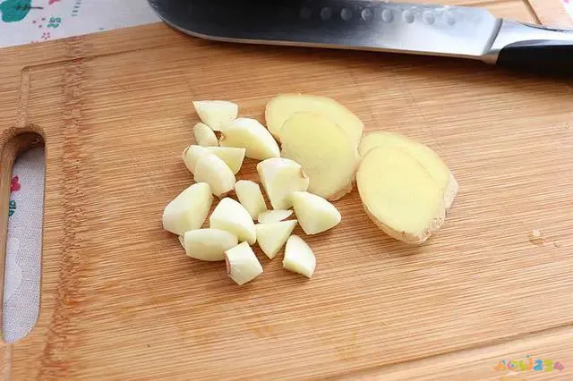 红烧鸡腿家常做法_红烧鸡腿做法视频_家常红烧鸡腿的做法