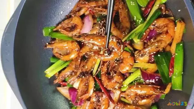 一品渝香干锅辣鸭头做法_香辣干锅排骨虾家常_干锅香辣虾的家常做法