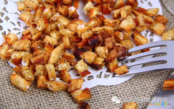 鱼骨汤的家常做法_番茄鱼骨汤的做法大全窍门_广东三文鱼骨汤的做法