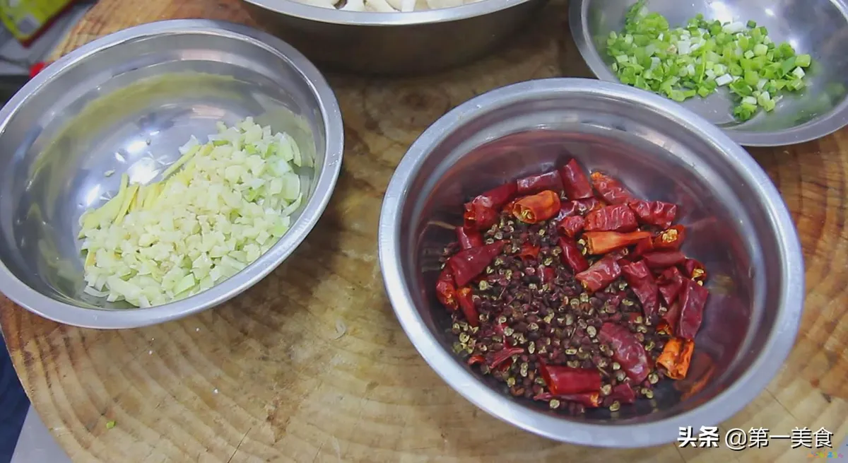 白雪菇的家常做法_干鲍鱼菇的家常做法_凉拌白雪菇的做法大全